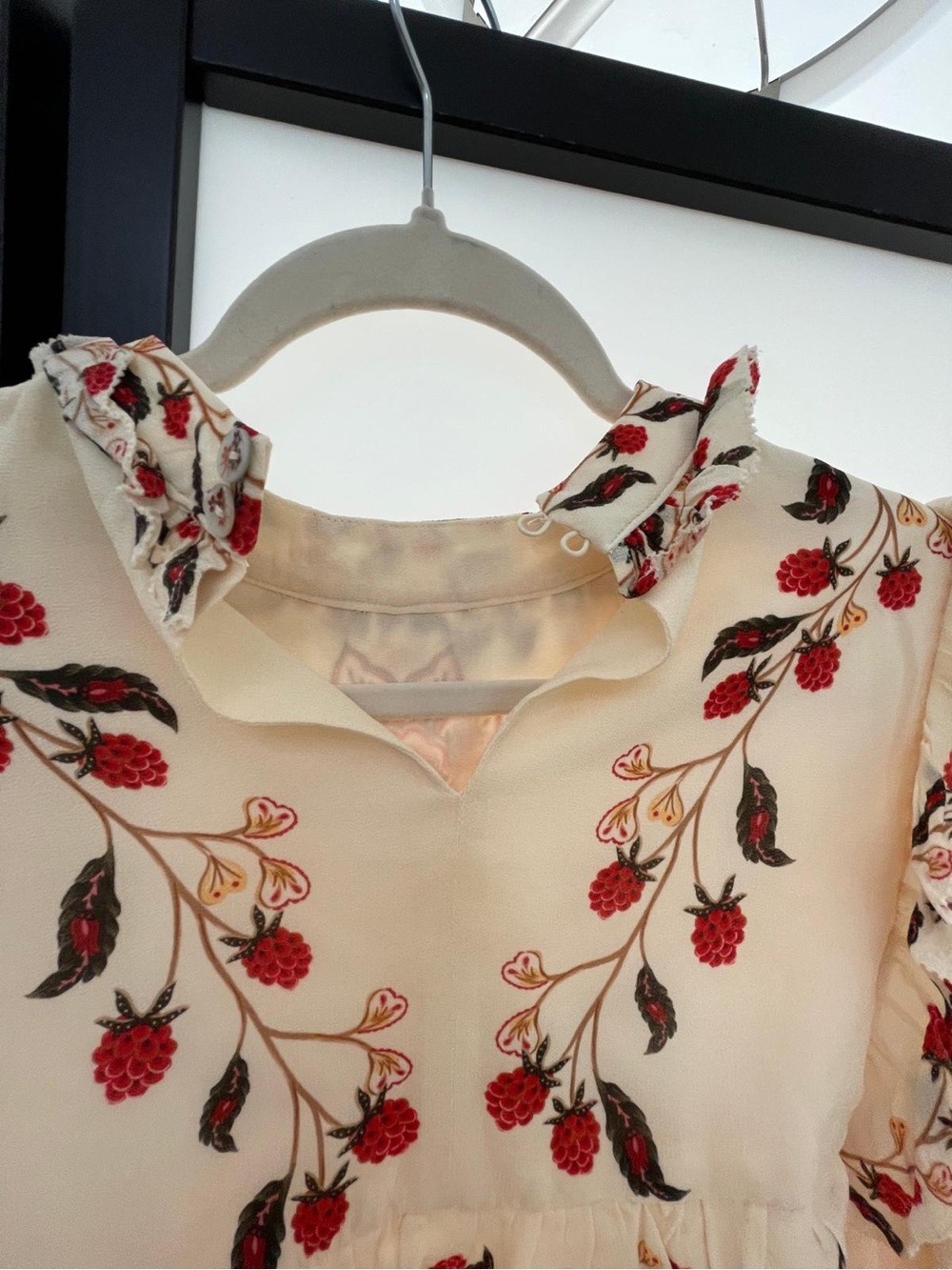 ๐๐FARM Rio Cream Boho Embroidered Peasant Blouse with Floral Yoke - Picture 4 of 6